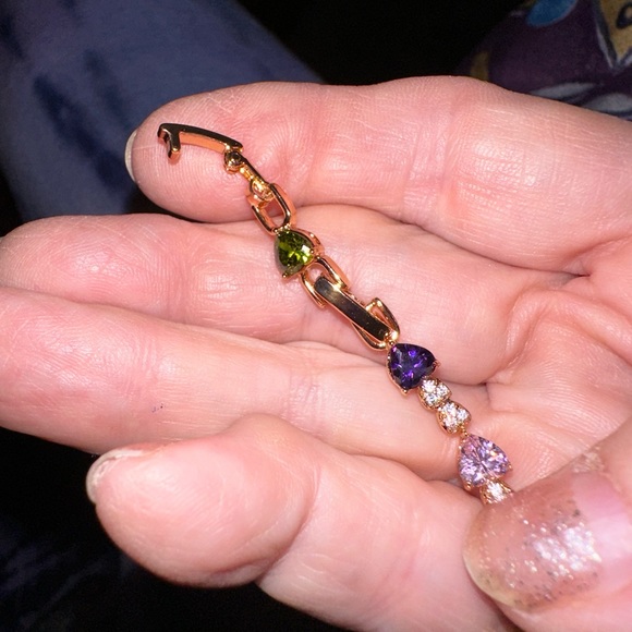 XIUPING BEAUTIFUL GOLD BRACELET WITH HEART SHAPED MULTI COLOR MOISSANITE STONES! - Picture 3 of 3